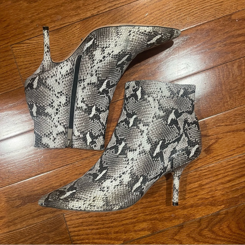 Tony Bianco booties